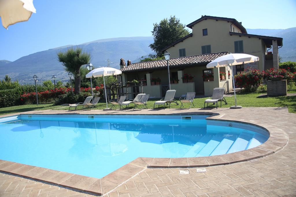 Residenza Isabella Guest House Spello Exterior photo