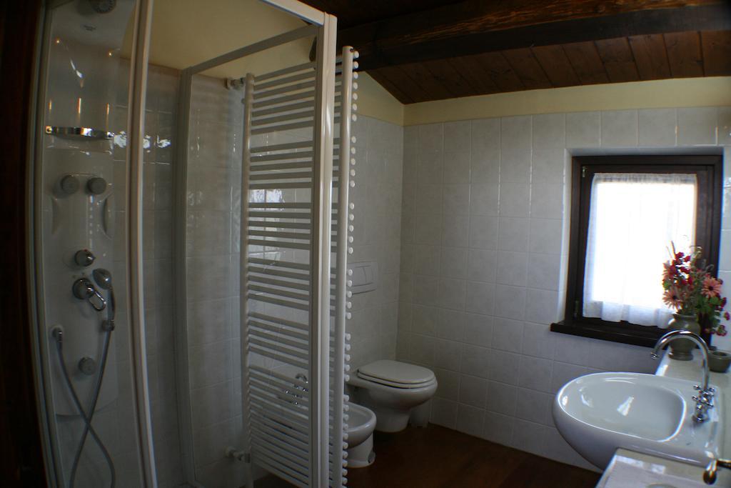 Residenza Isabella Guest House Spello Room photo